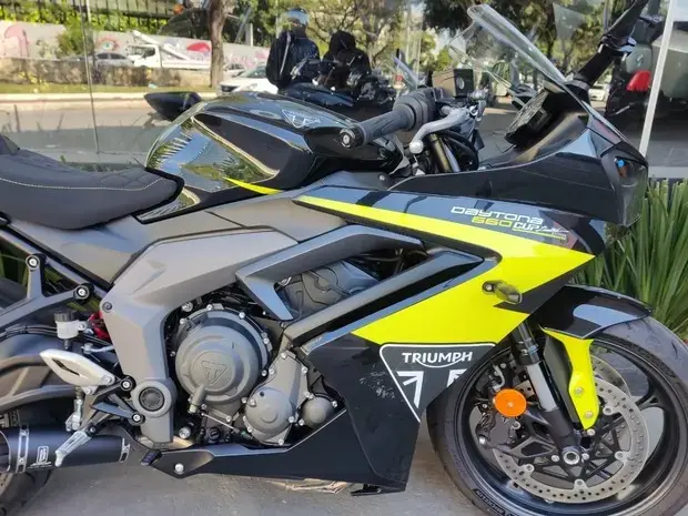 Triumph Daytona 660 ABS