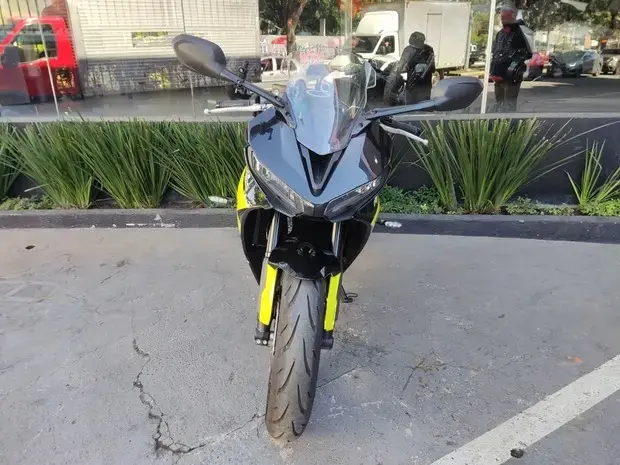 Triumph Daytona 660 ABS