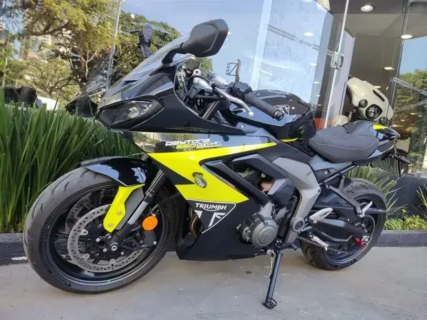 Triumph Daytona 660 ABS