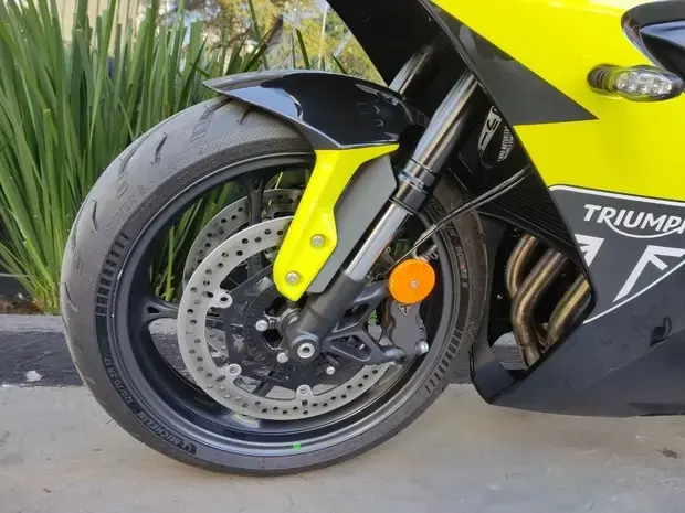 Triumph Daytona 660 ABS