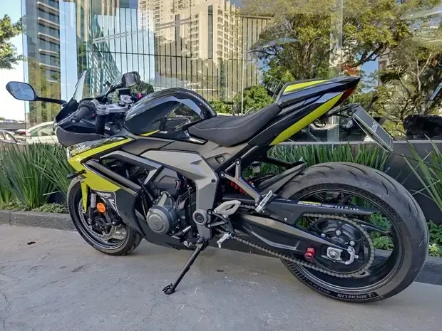 Triumph Daytona 660 ABS