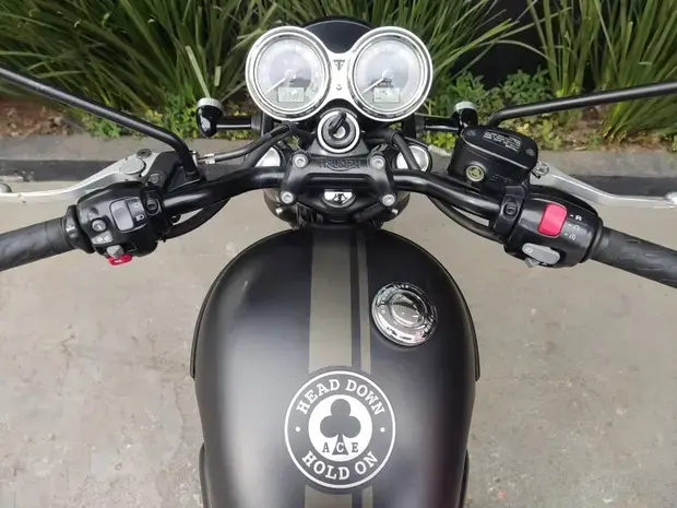 Triumph Bonneville T120 T120 Ace