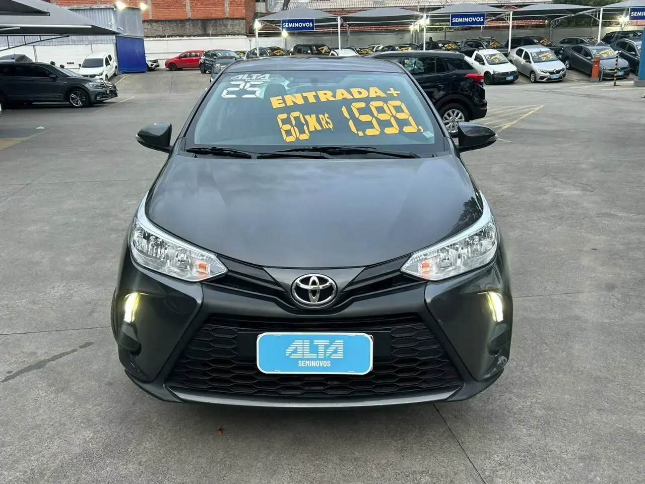 galeria Yaris Sedan