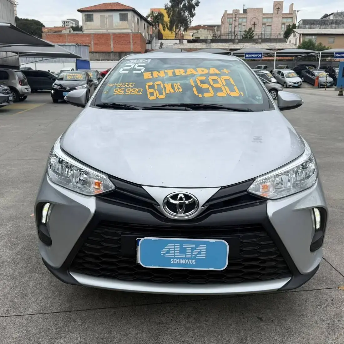galeria Yaris Sedan