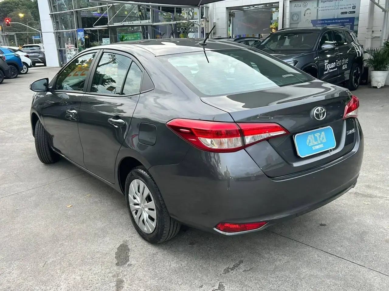 galeria Yaris Sedan