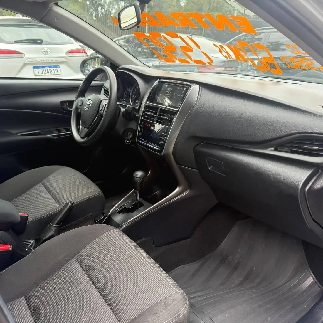galeria Yaris Sedan