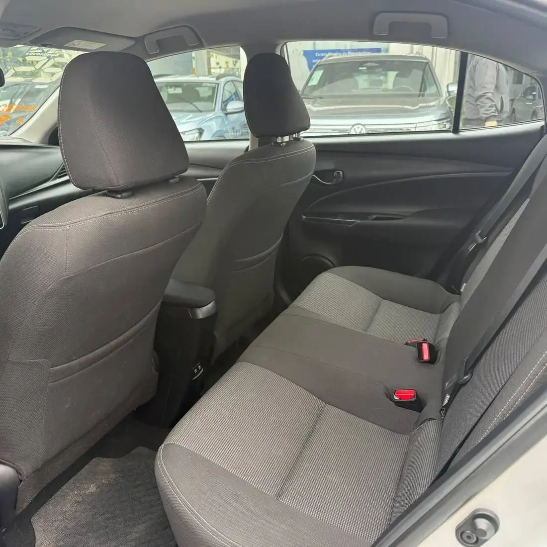 galeria Yaris Sedan