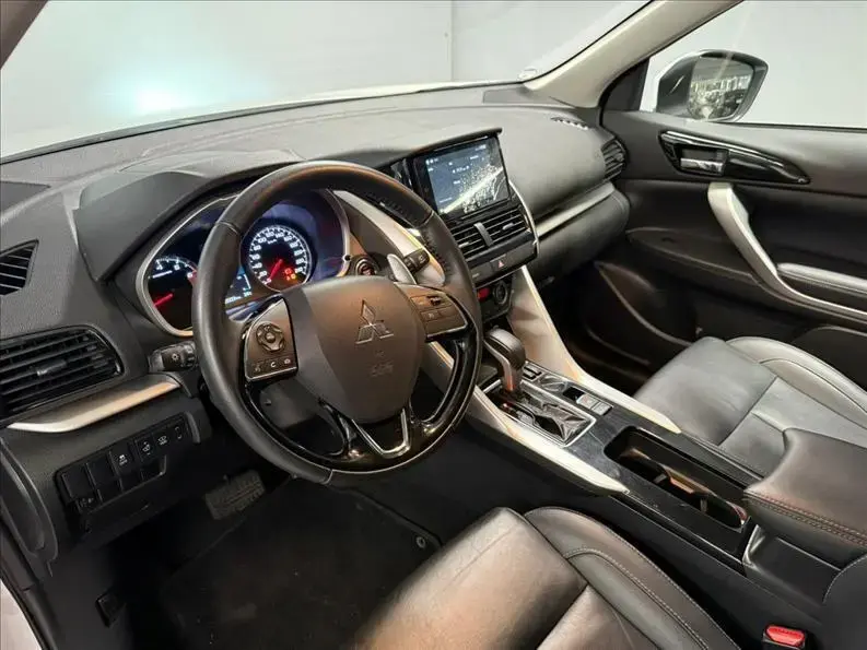 galeria ECLIPSE CROSS