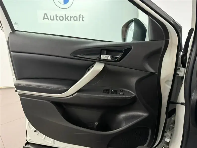 galeria ECLIPSE CROSS