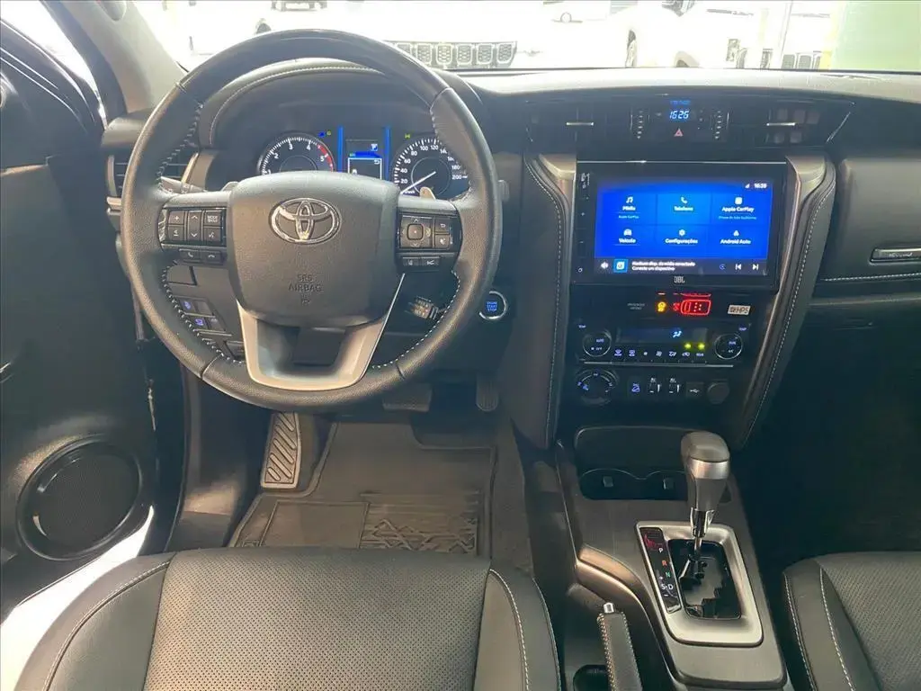 galeria HILUX SW4