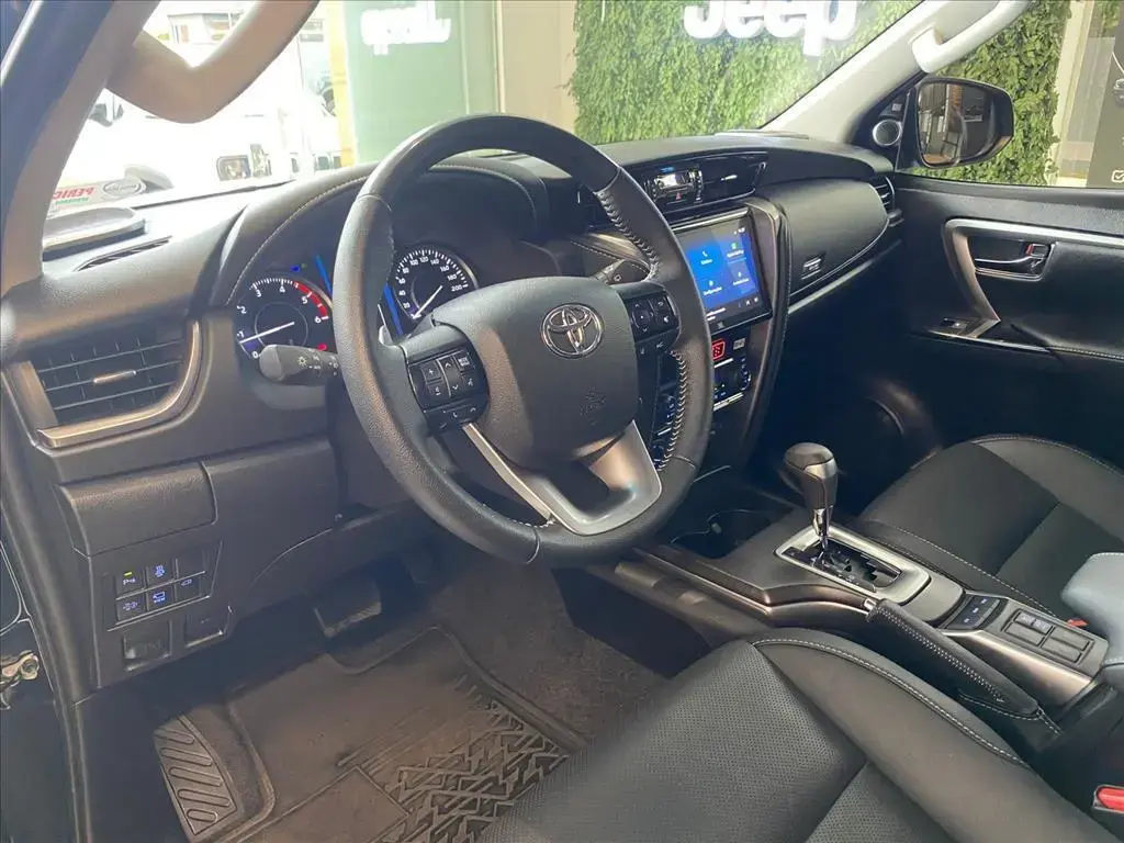 galeria HILUX SW4