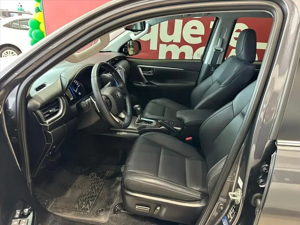 galeria HILUX SW4