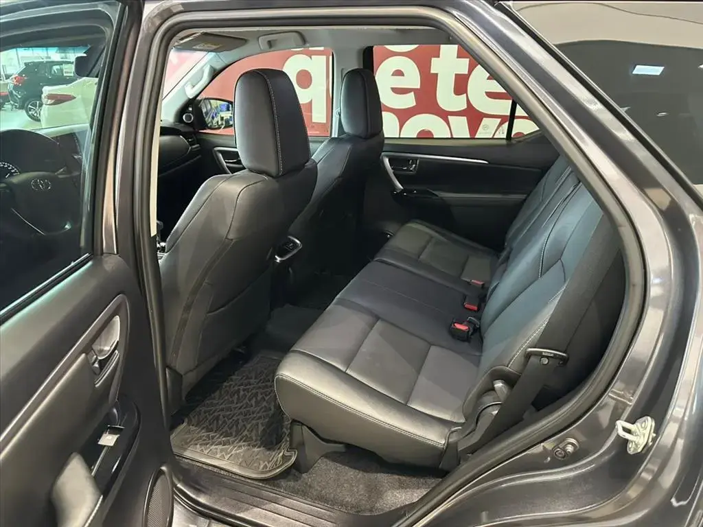 galeria HILUX SW4