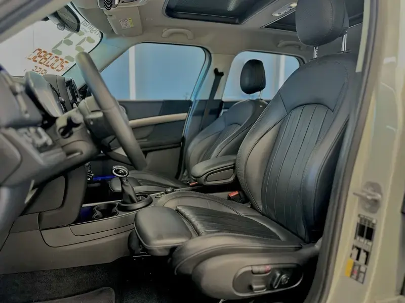 galeria Cooper Countryman