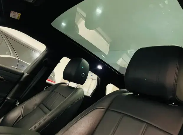 Land Rover Range Rover Evoque Dynamic P240 HSE AWD (Aut)