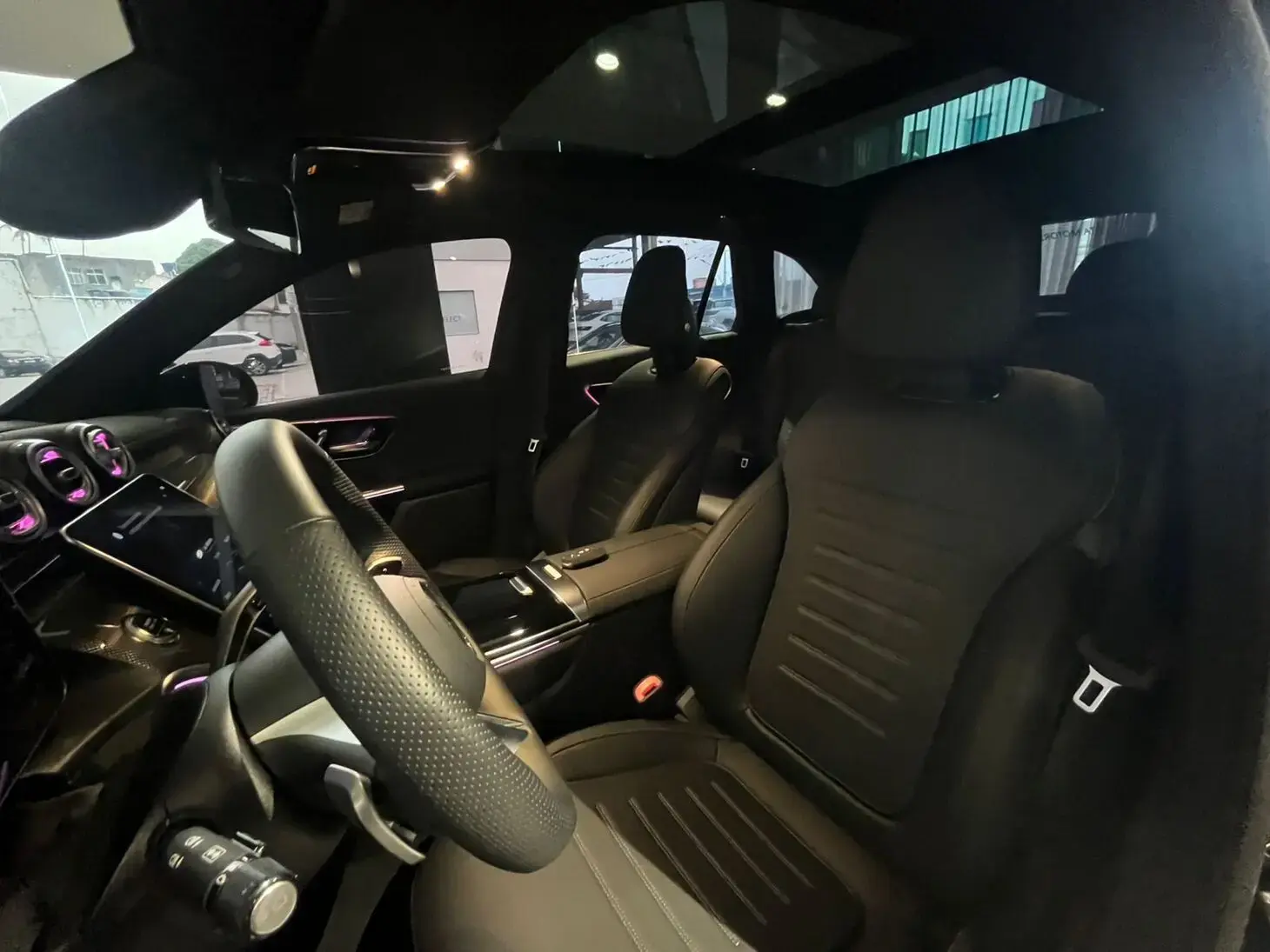 galeria GLC 300 SUV