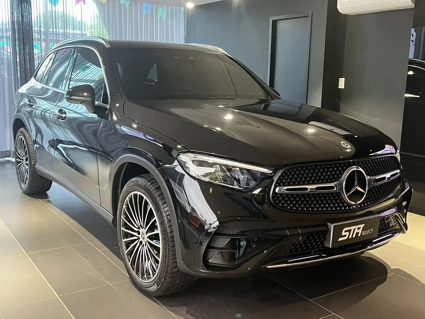 galeria GLC 300 SUV