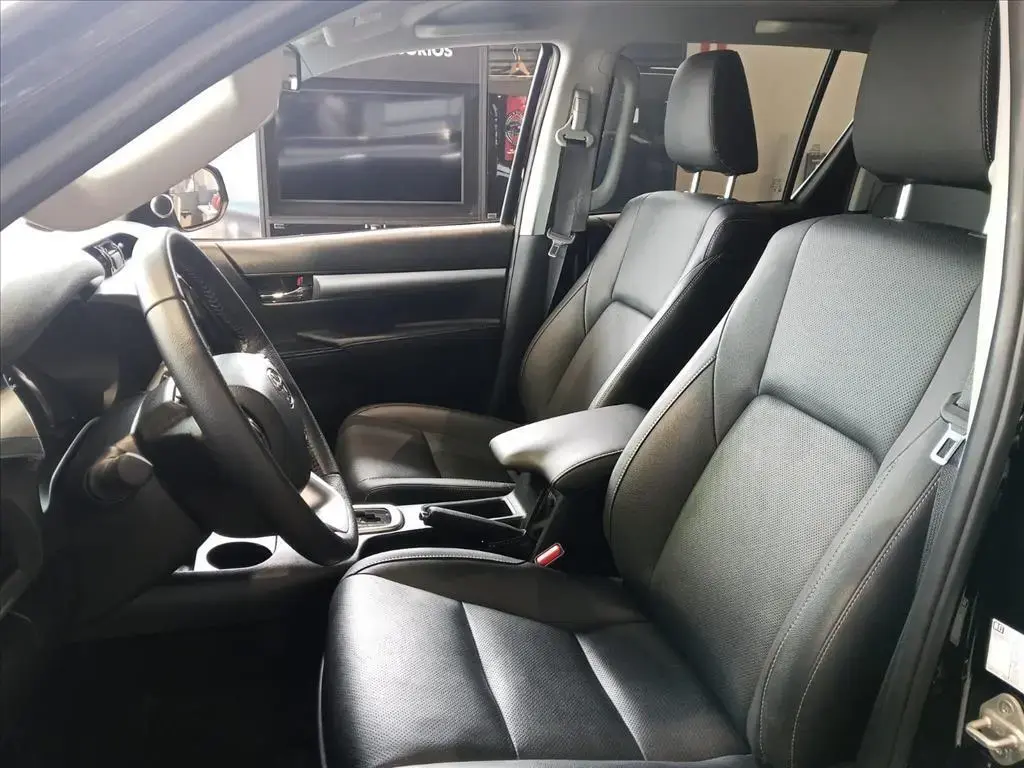 galeria HILUX