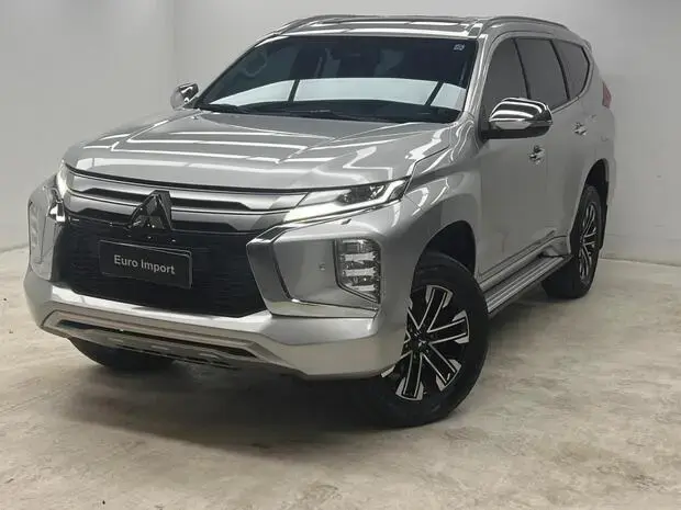 Mitsubishi Pajero Sport HPE-S 2.4