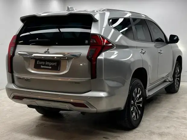 Mitsubishi Pajero Sport HPE-S 2.4