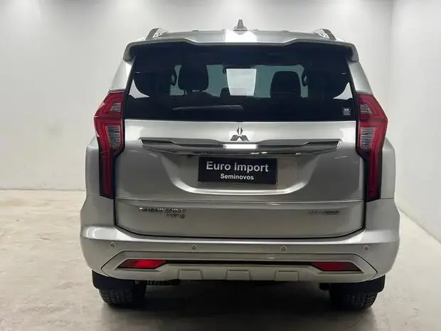 Mitsubishi Pajero Sport HPE-S 2.4