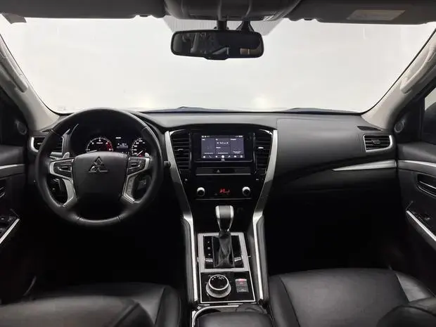 Mitsubishi Pajero Sport HPE-S 2.4