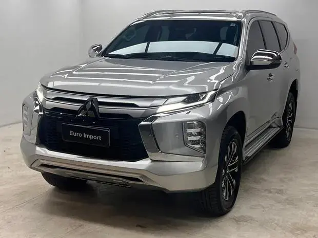 Mitsubishi Pajero Sport HPE-S 2.4