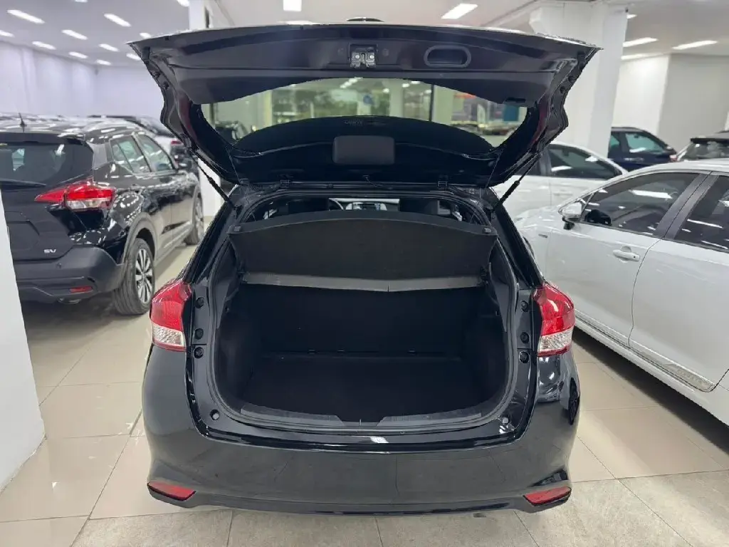 galeria YARIS