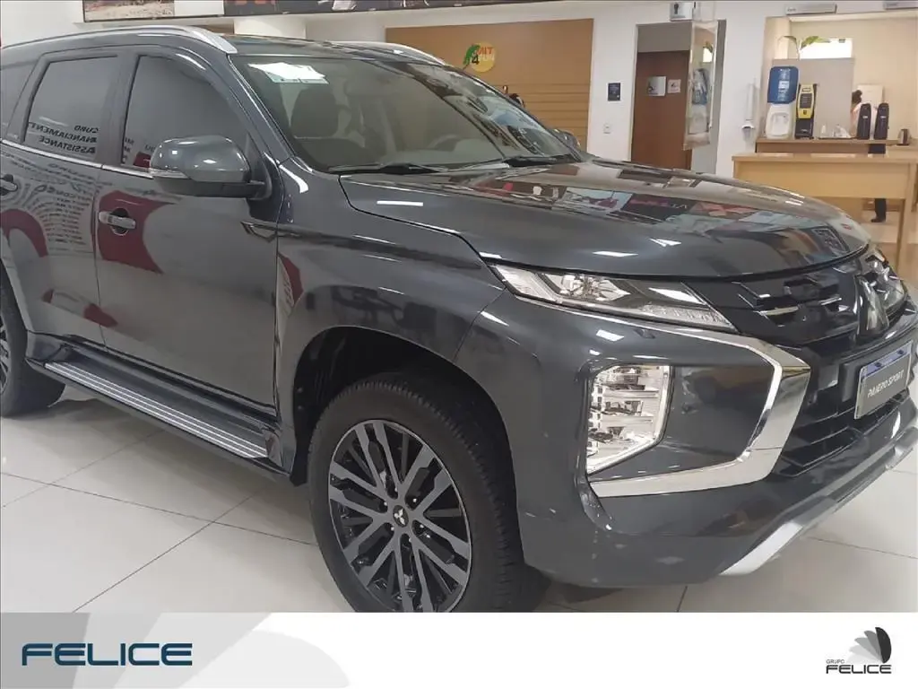 galeria PAJERO SPORT