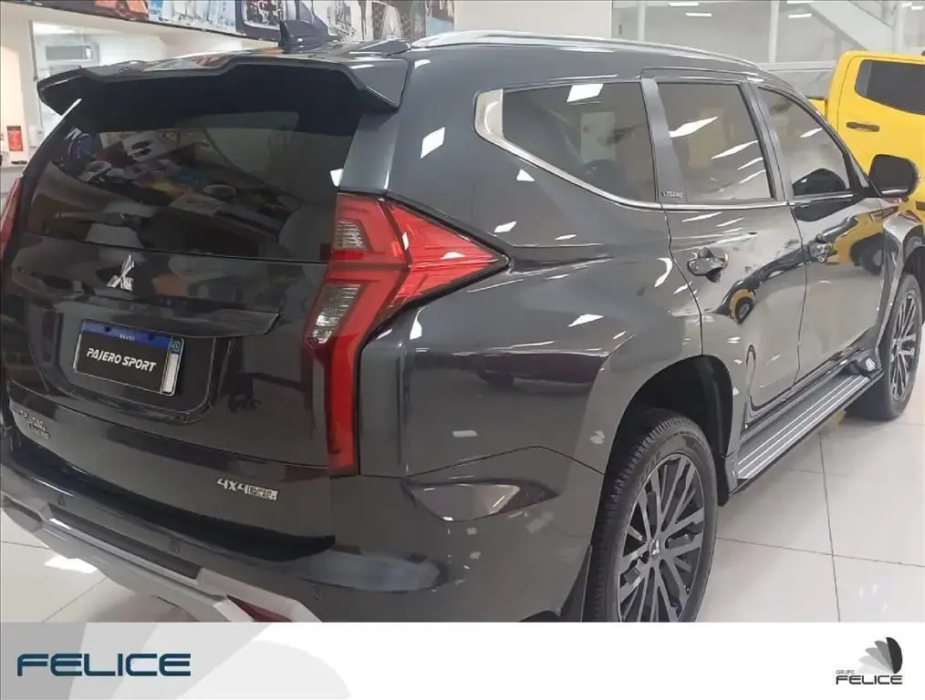 galeria PAJERO SPORT