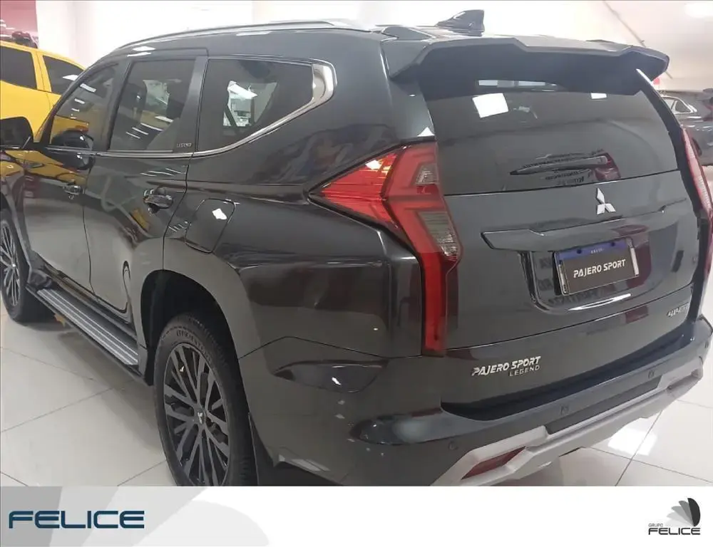 galeria PAJERO SPORT