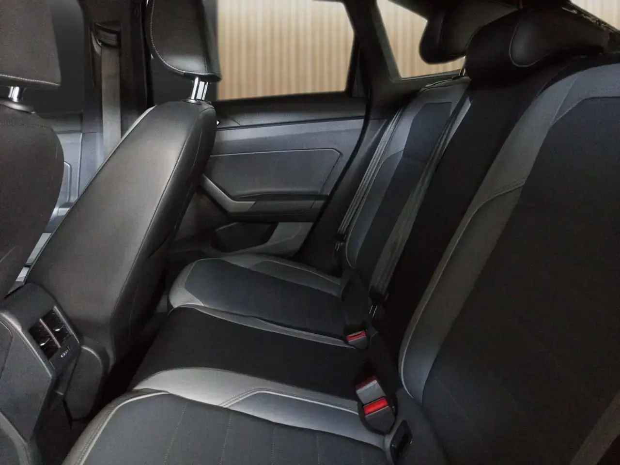 galeria Nivus Highline 1.0 200 TSI Flex Aut.