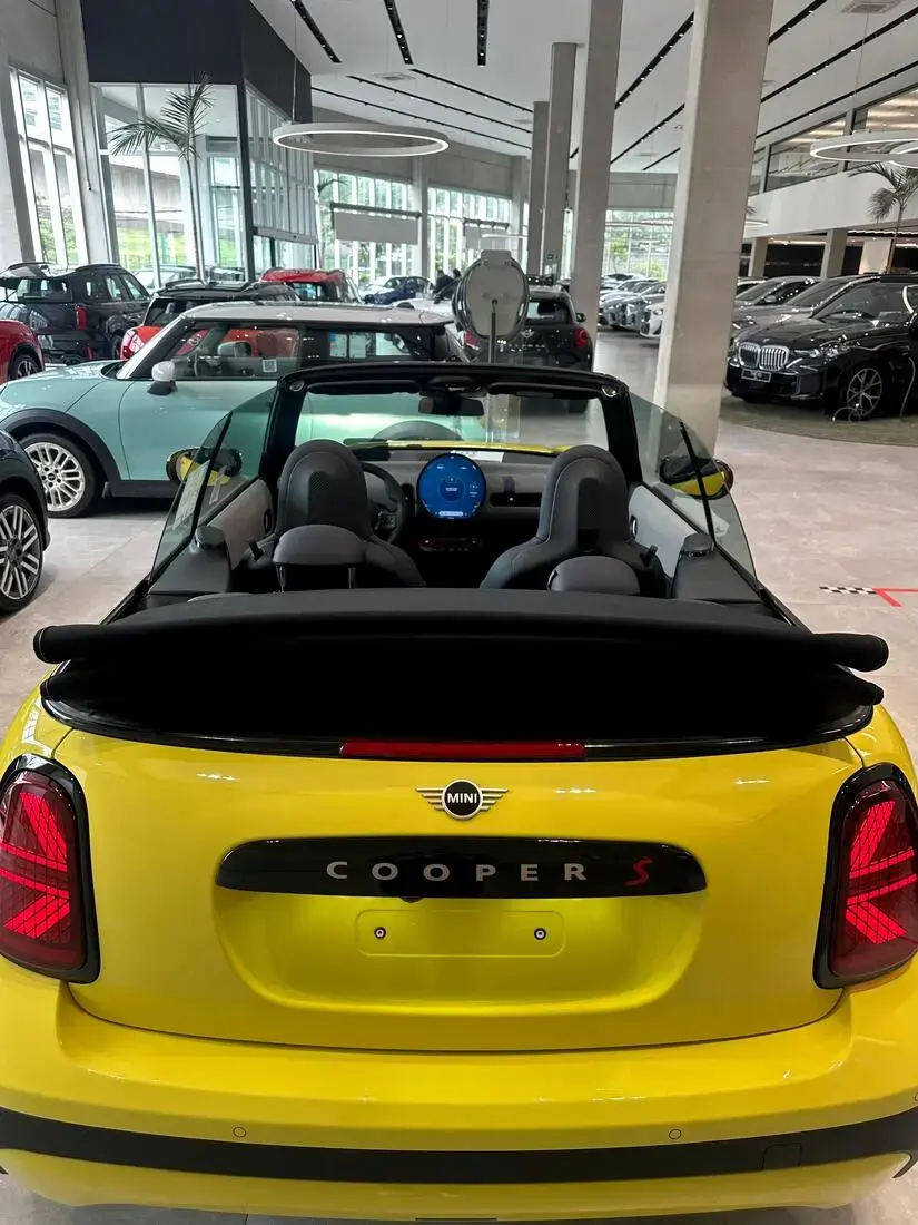 galeria Cooper Cabrio