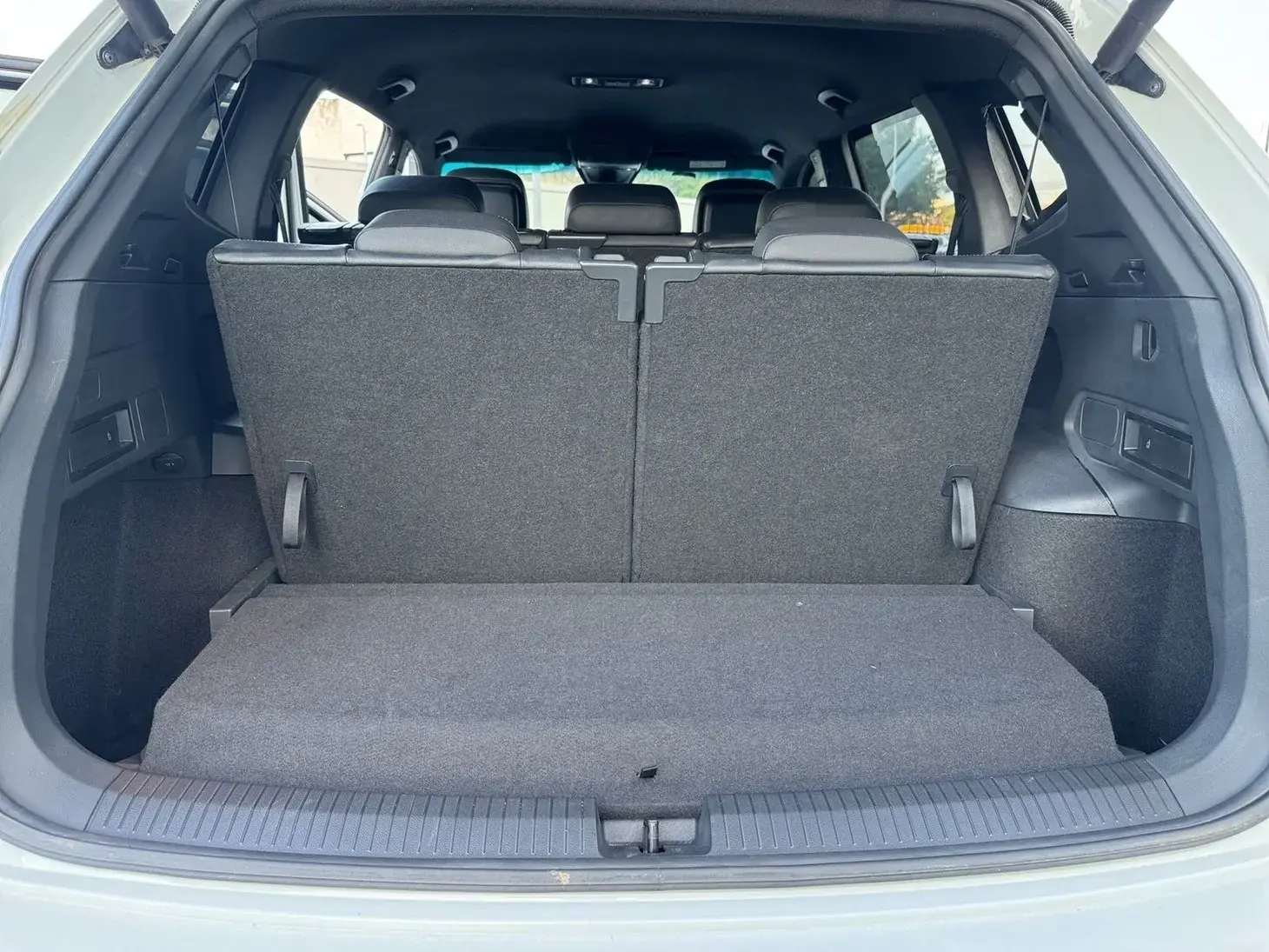 galeria TIGUAN Allspac R-Line 350 TSI 2.0 4x4