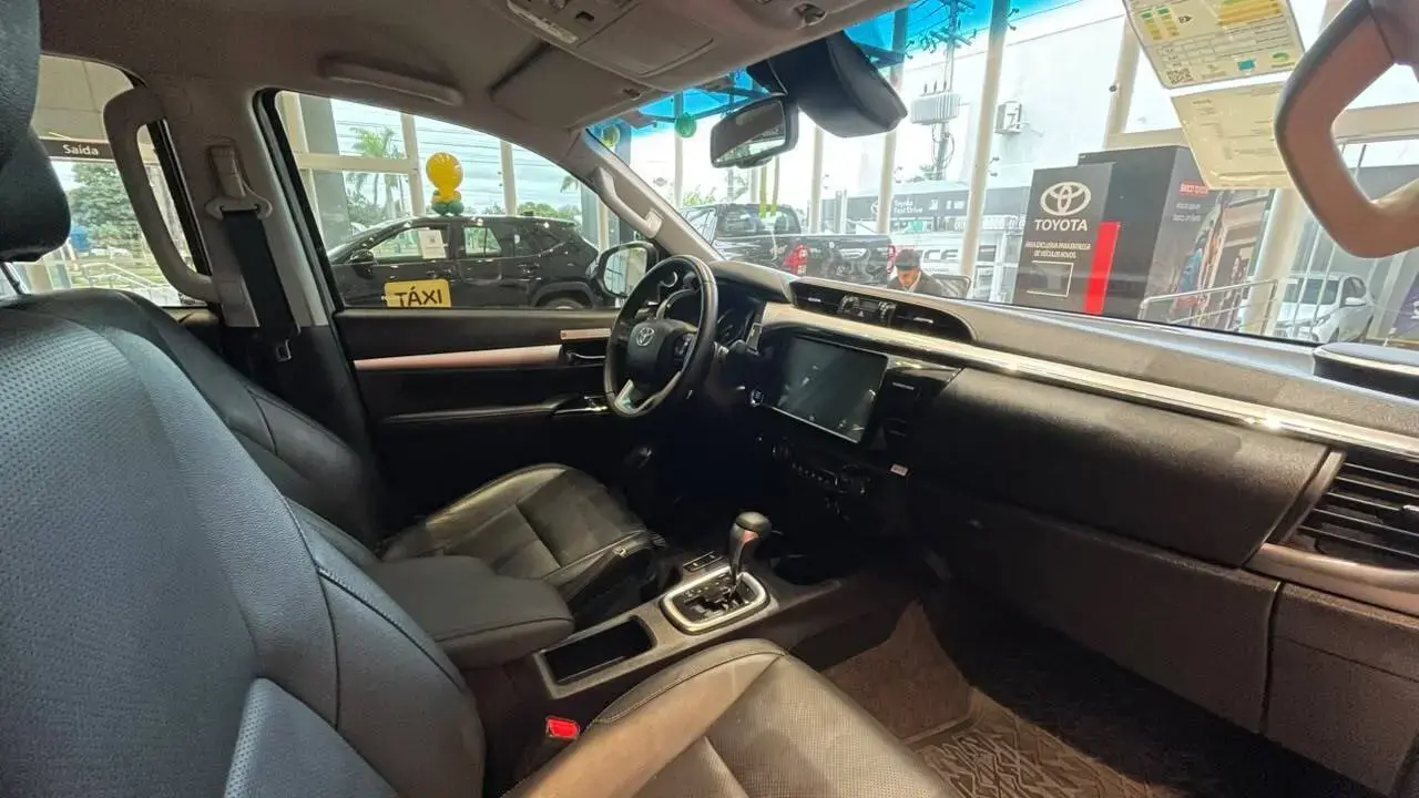 galeria HILUX SRX 4X4 2.8