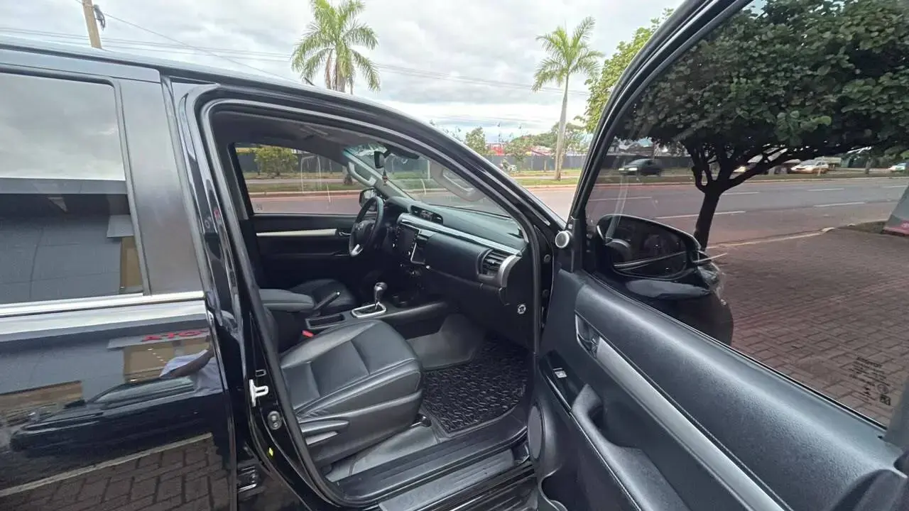 galeria HILUX SRX 4X4 2.8