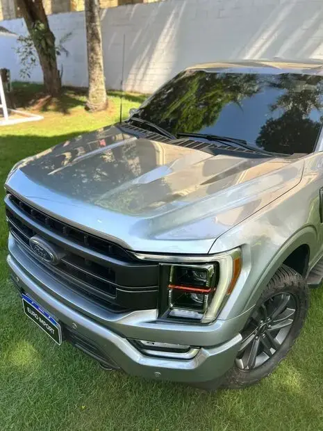 Ford F-150 Lariat 4x4 5.0 V8