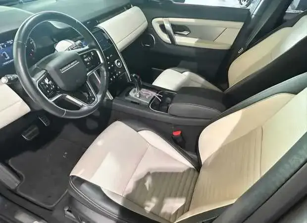 Land Rover Discovery Sport D200 SE R-Dynamic