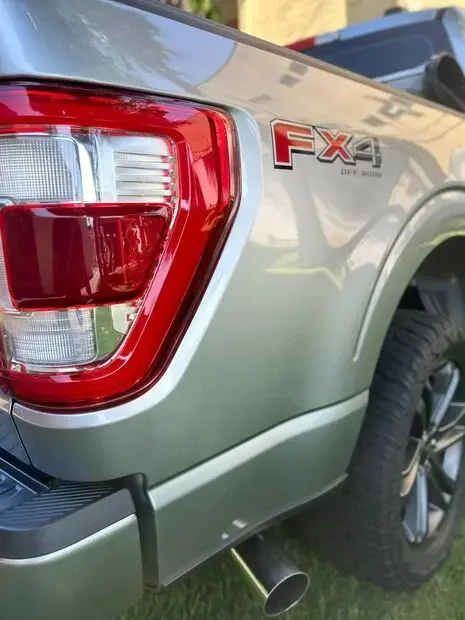 Ford F-150 Lariat 4x4 5.0 V8