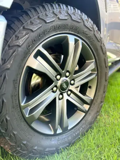 Ford F-150 Lariat 4x4 5.0 V8