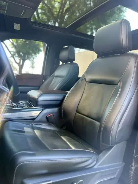 Ford F-150 Lariat 4x4 5.0 V8