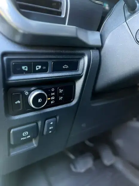 Ford F-150 Lariat 4x4 5.0 V8