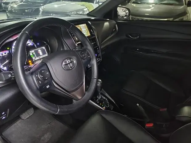 Toyota YARIS 1.5 16V FLEX SEDAN XLS MULTIDRIVE