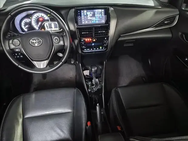 Toyota YARIS 1.5 16V FLEX SEDAN XLS MULTIDRIVE