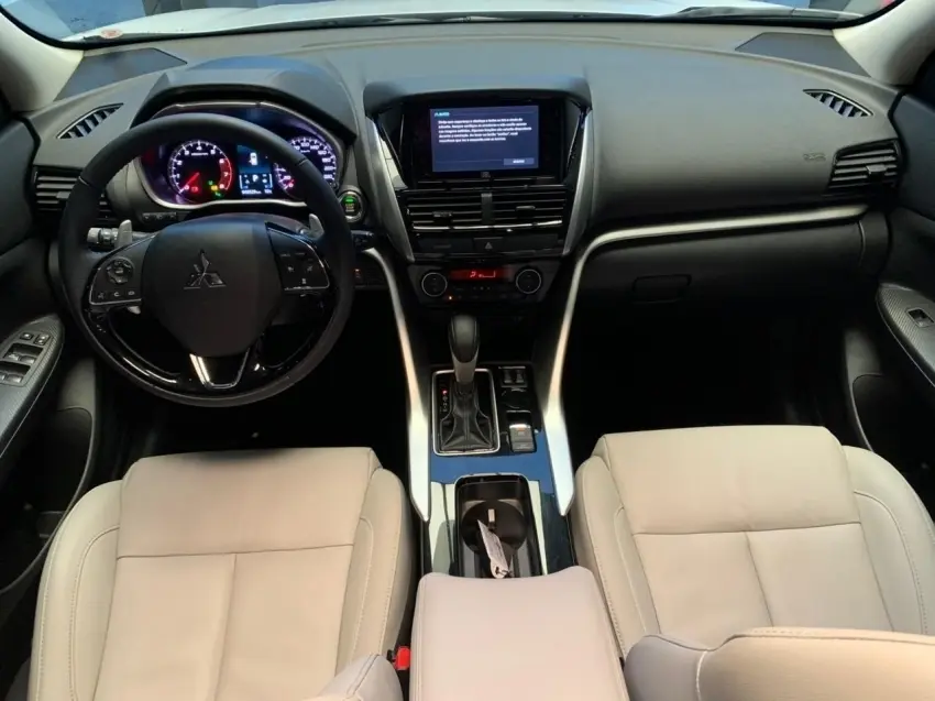 galeria ECLIPSE CROSS