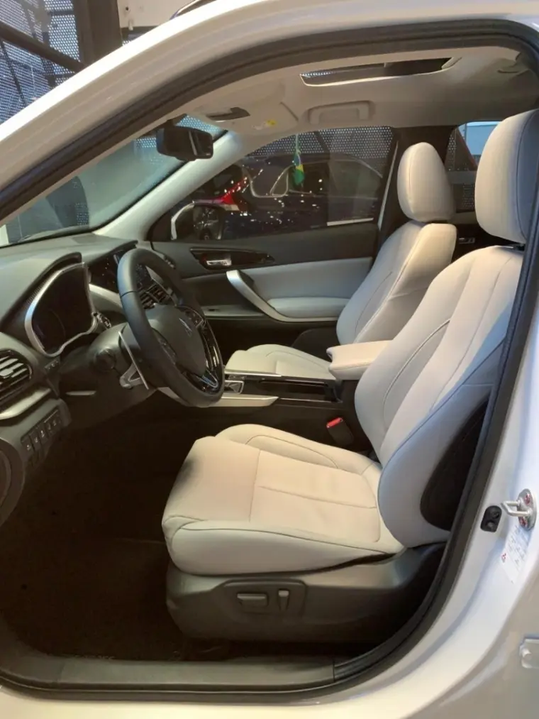 galeria ECLIPSE CROSS
