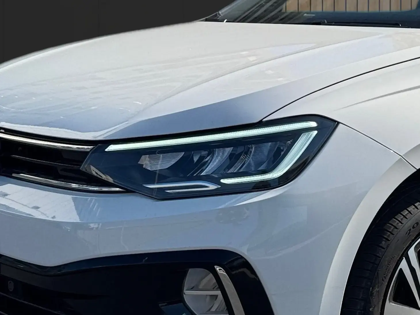 galeria VIRTUS Highline 200 TSI 1.0 Flex 12V Aut