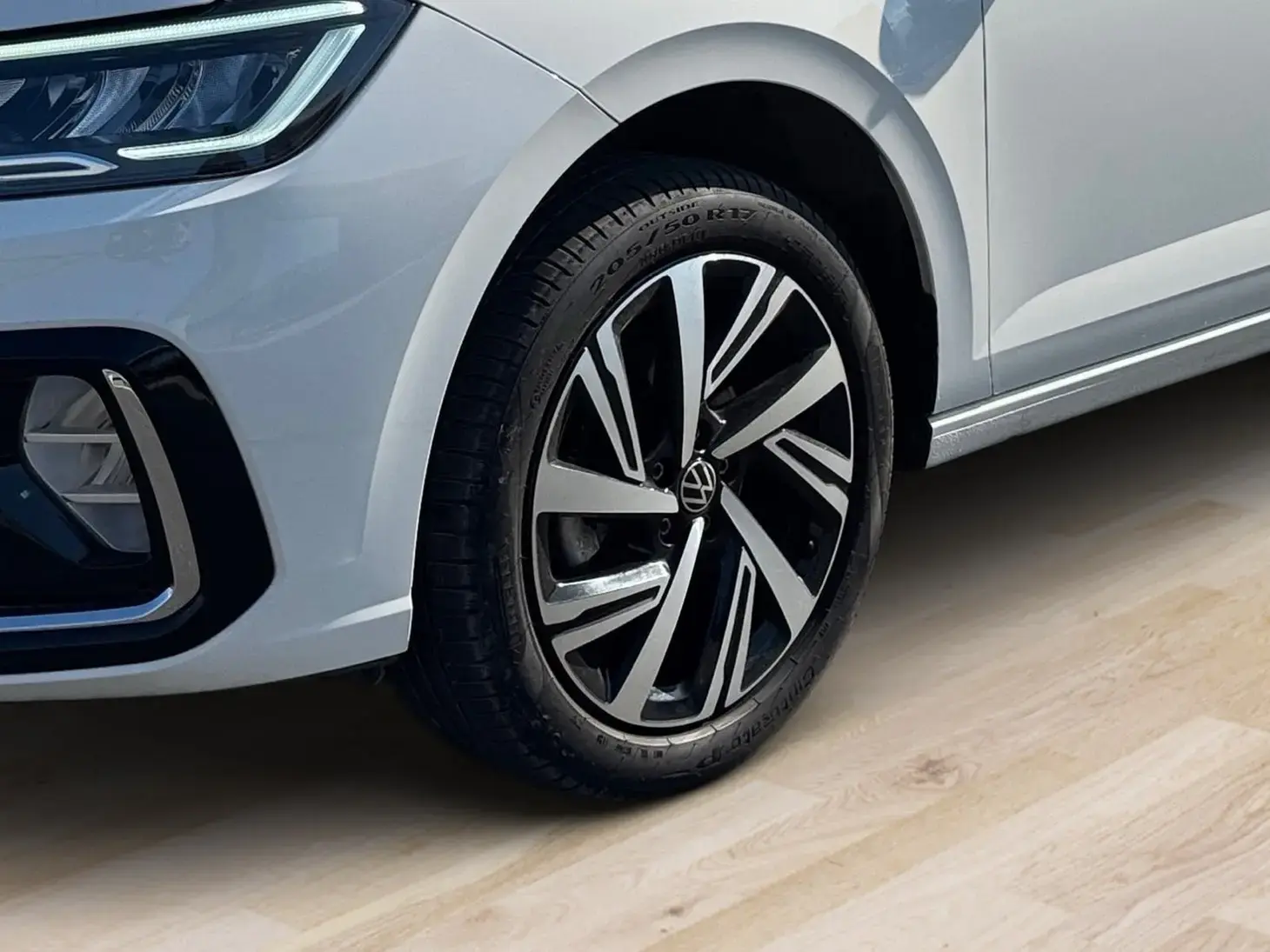 galeria VIRTUS Highline 200 TSI 1.0 Flex 12V Aut