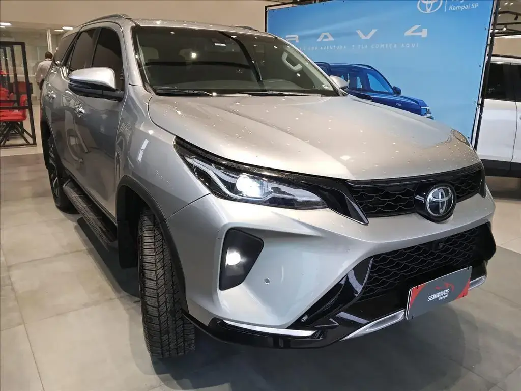 galeria HILUX SW4
