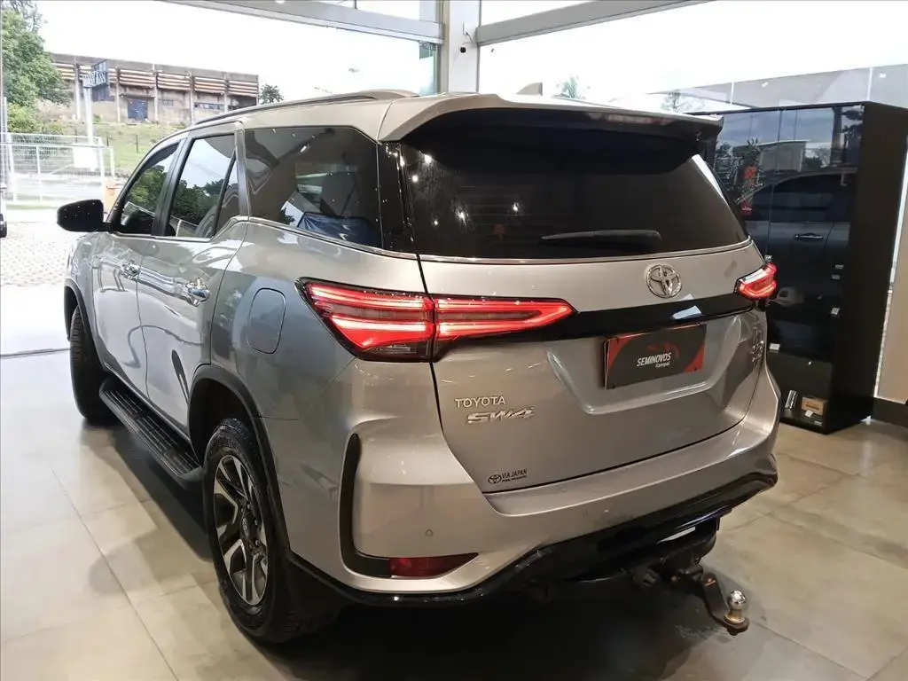 galeria HILUX SW4
